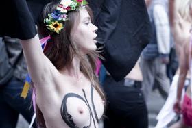 Demonstracja francuskich feministek. Paryż. 2012 r.