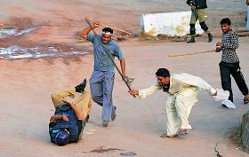 W Pakistanie przemoc ma też podłoże religijne. Prześladowani są m.in. ahmadi, członkowie jednej z odmian islamu.