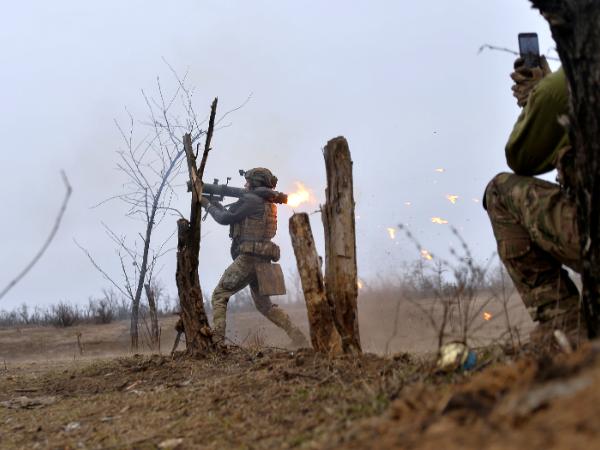 Ukraińscy żołnierze w rejonie Bachmutu. Marzec 2024 r.