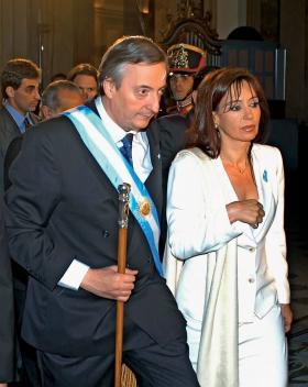 Prezydent Nestor Kirchner z żoną Cristiną Fernandez, późniejszą prezydent, 2003 r.