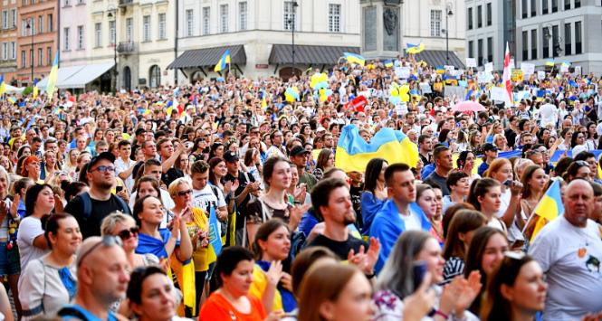 Demonstracja Ukraińców w Warszawie w dniu ich święta narodowego 24 sierpnia 2022 r.