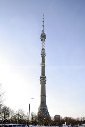 Wieża telewizyjna Ostankino w Moskwie.