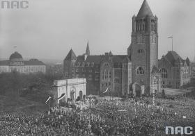 Uroczystość odsłonięcia pomnika Wdzięczności w Poznaniu, 1932 r.