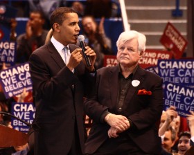 Obama i senator Ted Kennedy w czasie kampanii prezydenckiej w 2008 r.