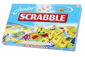 Gra Scrabble Junior. Które to już pokolenie bawi się w układanie słów z literowych klocków? Ta wersja Scrabble powstała specjalnie z myślą o najmłodszych. Do nauki nowych słów i ortografii. Cena: 100 zł