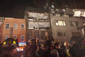 Inne „dzieło” huraganu: zniszczona 4-piętrowa kamienica na Manhattanie.