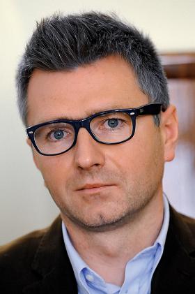 Jarosław Makowski jest publicystą, filozofem i teologiem, szefem związanego z PO Instytutu Obywatelskiego.