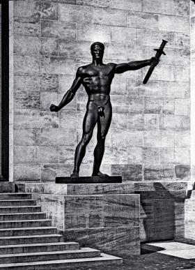 Rzeźba Arno Brekera „Die Wehrmacht”