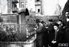 Święto rabina Remu na Cmentarzu Remuh. Kraków, maj 1931 r.