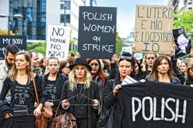 Europa solidarna z Polkami, czyli protest w Brukseli