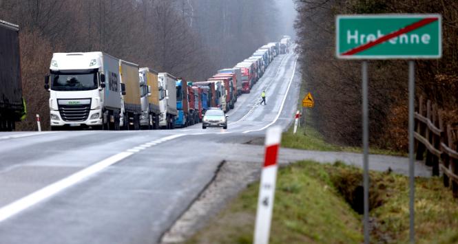 Ciężarówki na granicy polsko-ukraińskiej