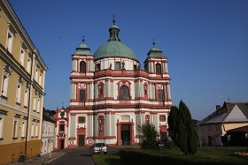 Jablonne v Podjestedi, bazylika św. Wawrzyńca i Zdzisławy