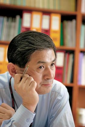 62-letni południowokoreański weterynarz i badacz dr Hwang Woo Suk