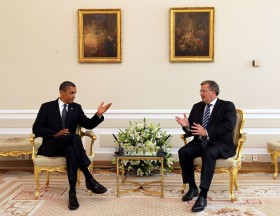 Drugi dzień wizyty. Tematem rozmów z prezydentem Komorowskim są m. in. wizy. W Pałacu doszło również do spotkania z polskimi politykami.