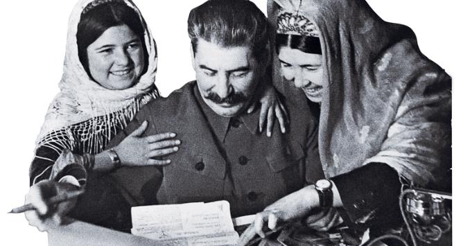 Kołchoźnicy z Tadżykistanu w odwiedzinach u Stalina, fotografia przedwojenna. Intrygujące, ale taki obraz dobrego wujka malowano też w USA.