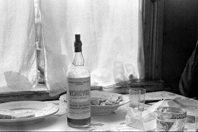 Co na stole na spotkaniu fotografów w Klembowie (1959 r.)?
