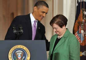 Inny prezydent Stanów Zjednoczonych, Barack Obama, też grzeszył. Ponoć miał romans ze swoją asystentką Verą Baker podczas wyborów do Senatu. Dodajmy, że pani na zdjęciu to nie ona.