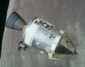 Apollo 15 na orbicie księżyca Źródło