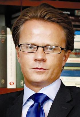 Tomasz Tadeusz Koncewicz - profesor prawa na Uniwersytecie Gdańskim.