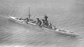 HMS Hood (kolejny okręt o tej nazwie), najpotężniejszy na świecie krążownik liniowy. Hood został zatopiony w bitwie z niemieckim pancernikiem Bismarck, 24 maja 1941 roku. Koszt budowy wyniósł 6.025.000 funtów.
