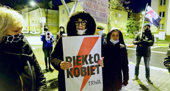Protest przeciwko obywatelskiemu projektowi całkowitego zakazu aborcji. Rzeszów, 1 grudnia 2021 r.