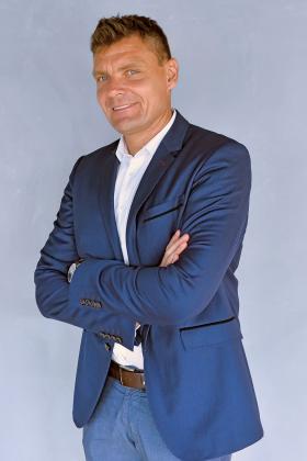 Adam Korol – lat 42, od czerwca do listopada 2015 r. minister sportu i turystyki w rządzie Ewy Kopacz.