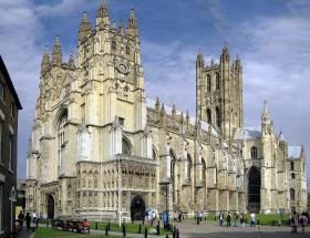 Katedra w Canterbury – formalnie najważniejsza świątynia anglikańska na świecie.