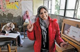 Głosowanie w Kairze. Kobiety jeszcze nigdy nie były tak zaangażowane.