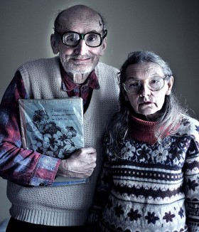 Maria Makowska-Kalinowska i Bogdan Makowski - kinomani z Poznania obejrzeli w sumie 11 178 filmów. Wszystkie zapisują w zeszytach. W poznańskim Kosmosie byli dwa razy.