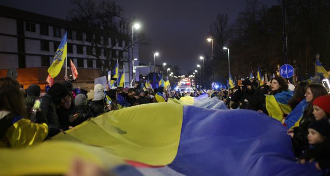 Marsz poparcia dla Ukrainy w pierwszą rocznicę rosyjskiej inwazji na Ukrainę