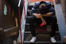 Młodzież nieheteroseksualna 20 razy częściej niż rówieśnicy myśli o samobójstwie.