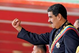 Prezydent Nicolas Maduro; kraj ma już dwa konkurencyjne Sądy Najwyższe, będzie też pewnie miał dwa parlamenty.