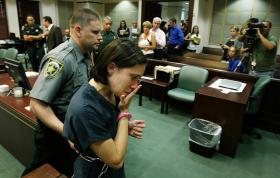 Casey Anthony, matka zamordowanej dziewczynki w sądzie, 22 lipca 2008 r.