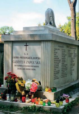 Na najstarszej zabytkowej lwowskiej nekropolii znajduje się również grobowiec Gabrieli Zapolskiej.