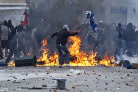 Protesty w Grecji rok po wybuchu gniewu w 2008 r.