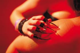 Ok. 4 proc. Polaków uprawia BDSM bądź wprowadza jego elementy we własne życie seksualne.
