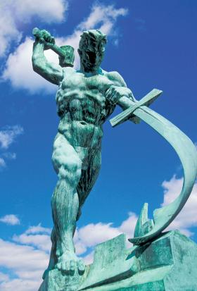 Rzeźba Jewgienija Wuczeticza „Miecze na lemiesze” z 1957 r. sprzed siedziby ONZ w Nowym Jorku.
