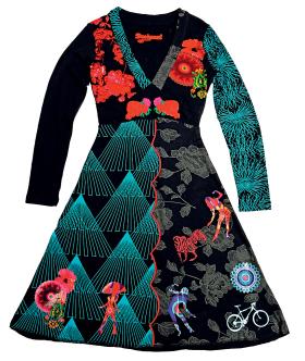 Sukienka Vest Rousseau Desigual. Stylowa sukienka kultowej firmy Desigual. Kwiatowa, wzorzysta, przyciąga wzrok (kto znajdzie rysunek roweru?) i pięknie układa się na sylwetce; www.fumo.pl; Cena: 419 zł.