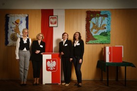 Wybory do Parlamentu Europejskiego 2009. OKW nr 5 w Żyrardowie. Od lewej: Justyna Kretszman, Małgorzat Salska, Halina Sowa - przewodniczaca, Mariola Czarnecka.