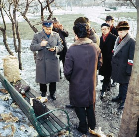 Ormowcy współdziałali z MO przy wyłapywaniu pijaków i likwidowaniu melin. Warszawa, marzec 1970 r.