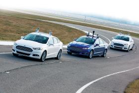 Ford Fusion Hybrid planuje wprowadzenie do sprzedaży aut autonomicznych około 2025 r.