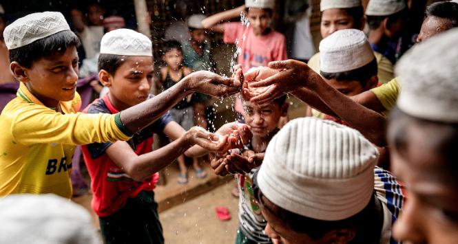 Dzieci Rohingja w obozie w Bangladeszu