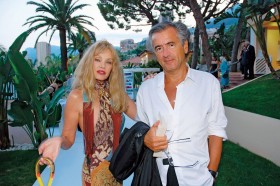 Lévy z żoną Arielle Dombasle, byłą aktorką i piosenkarką.