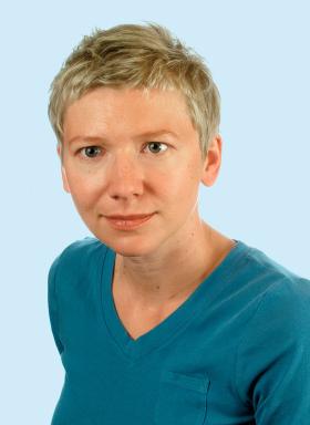Joanna Mizielińska jest profesorką w Instytucie Psychologii PAN i kierowniczką projektu badawczego „Rodziny z wyboru w Polsce”.