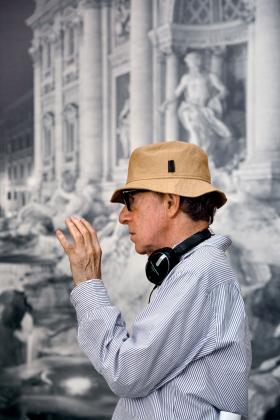 Woody Allen podczas kręcenia 'Zakochanego w Rzymie'.
