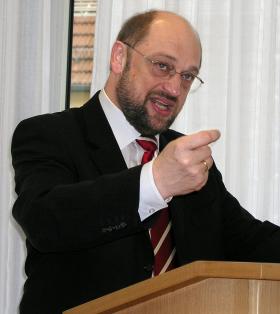 Martin Schulz, przewodniczący Parlamentu Europejskiego, ma nieco inną wizję Unii niż pani kanclerz.