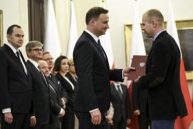 Prezydent Andrzej Duda oraz dr Krzysztof Mazur podczas powołania członków Narodowej Rady Rozwoju