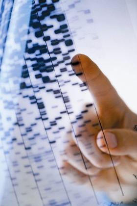 Dzisiaj ludzki genom można rozszyfrować w jeden dzień. 15 lat temu potrzeba było na to 2,5 roku.