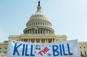 Hasłami „Zabić ten projekt ustawy” odpowiedzieli w Waszyngtonie zwolennicy Tea Party na pomysł reformy opieki zdrowotnej