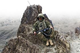 Żołnierz amerykański na posterunku w prowincji Paktika niedaleko granicy z Pakistanem.